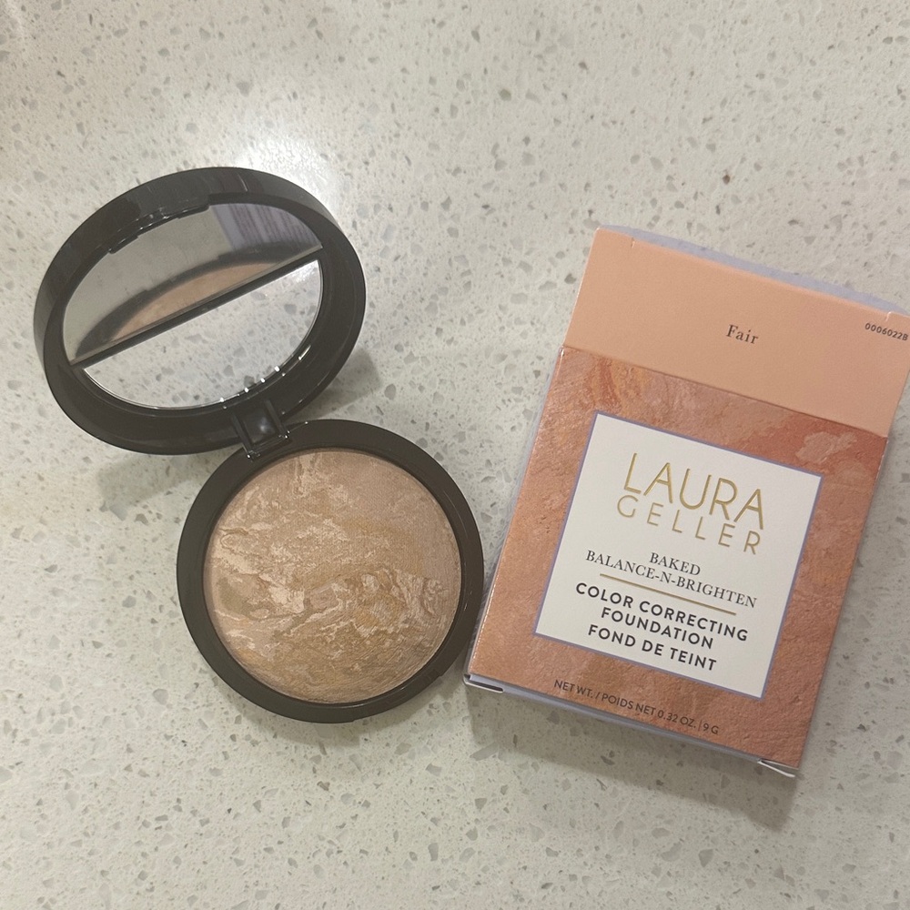 Laura Geller Baked Balance-n-Brighten Foundation - Fair Shade UNUSED